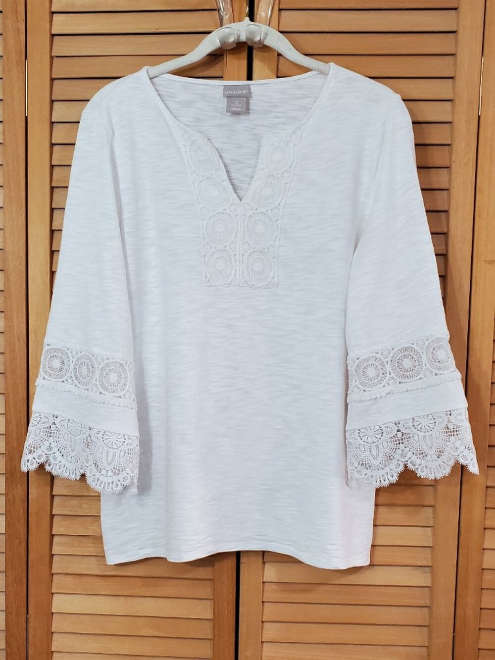Chico's White Slub Knit Lace Trim Top Size S
